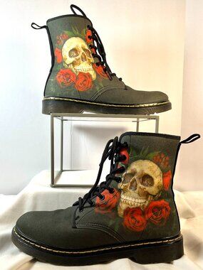 NWOT Goth Skull & Roses Green Combat Boots-Halloween Fright Night Boots Size. 9